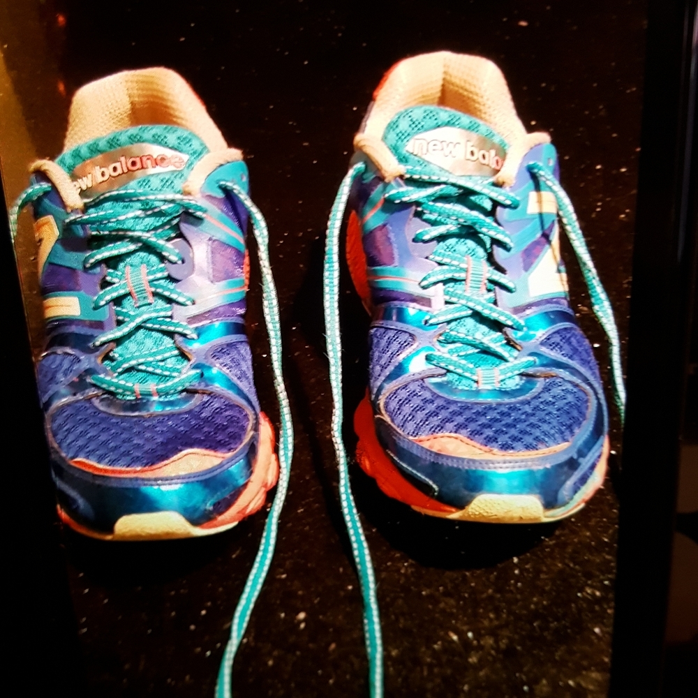 NEW BALANCE ladies gym shoes. Great condition